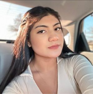 Meet your Posher, Sarahi